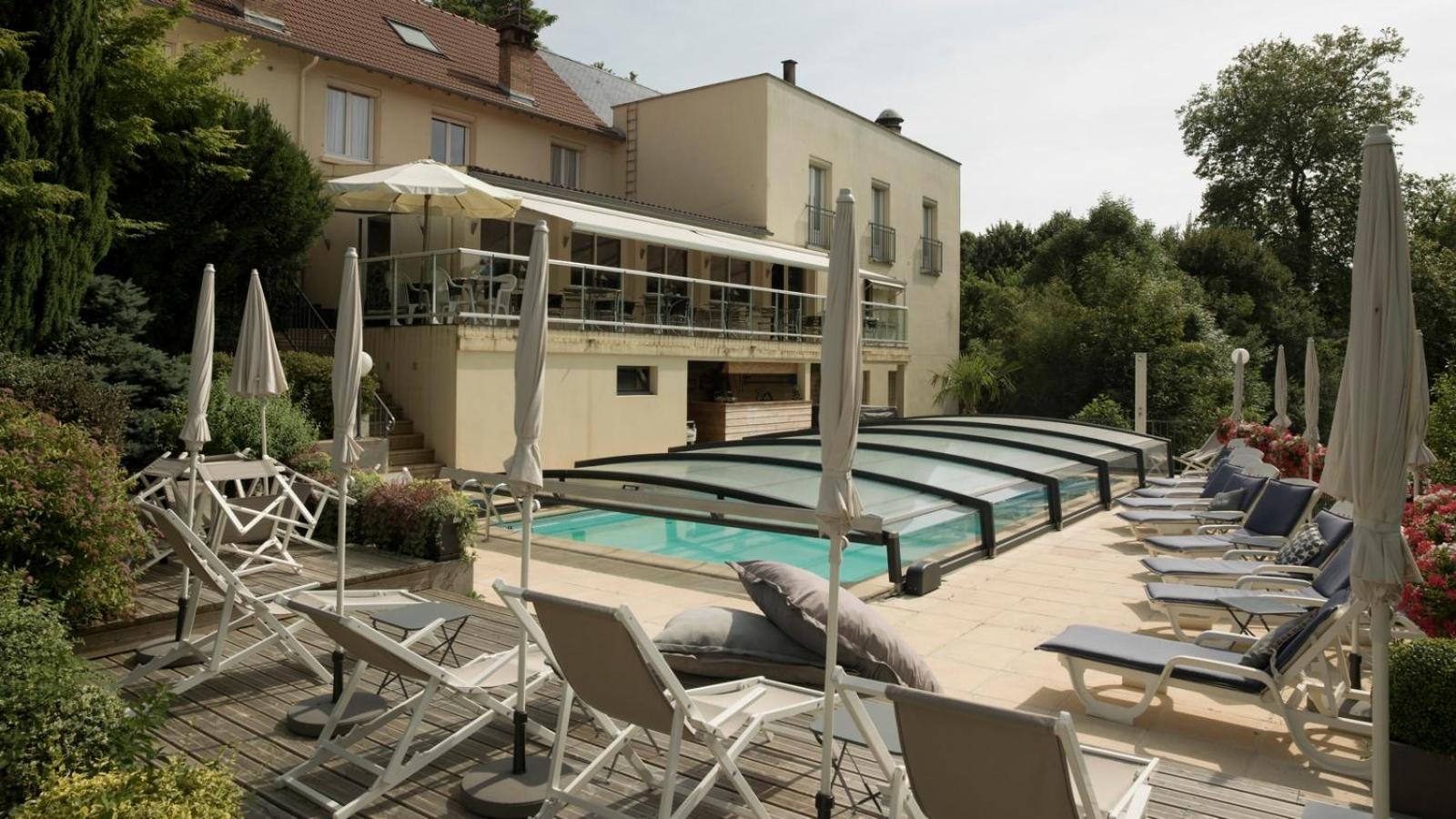Logis Hotel Auberge De L'Etang Magnac-Bourg Bagian luar foto