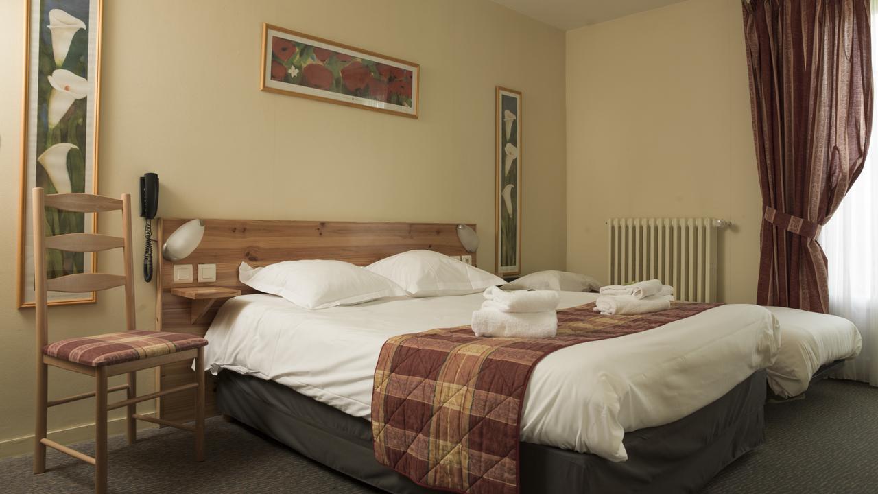 Logis Hotel Auberge De L'Etang Magnac-Bourg Bagian luar foto